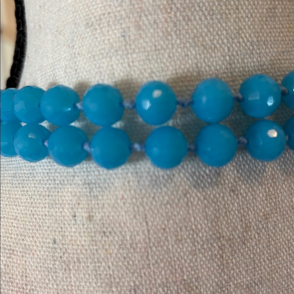 BERMUDA BLUE DOUBLE PEARL NECKLACE - Picture 5 of 6
